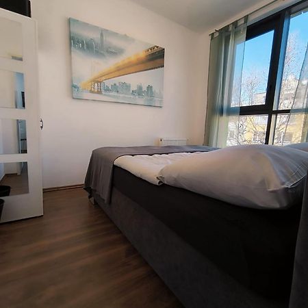 Pretty Apartment Next To Metro Station Viena Exterior foto